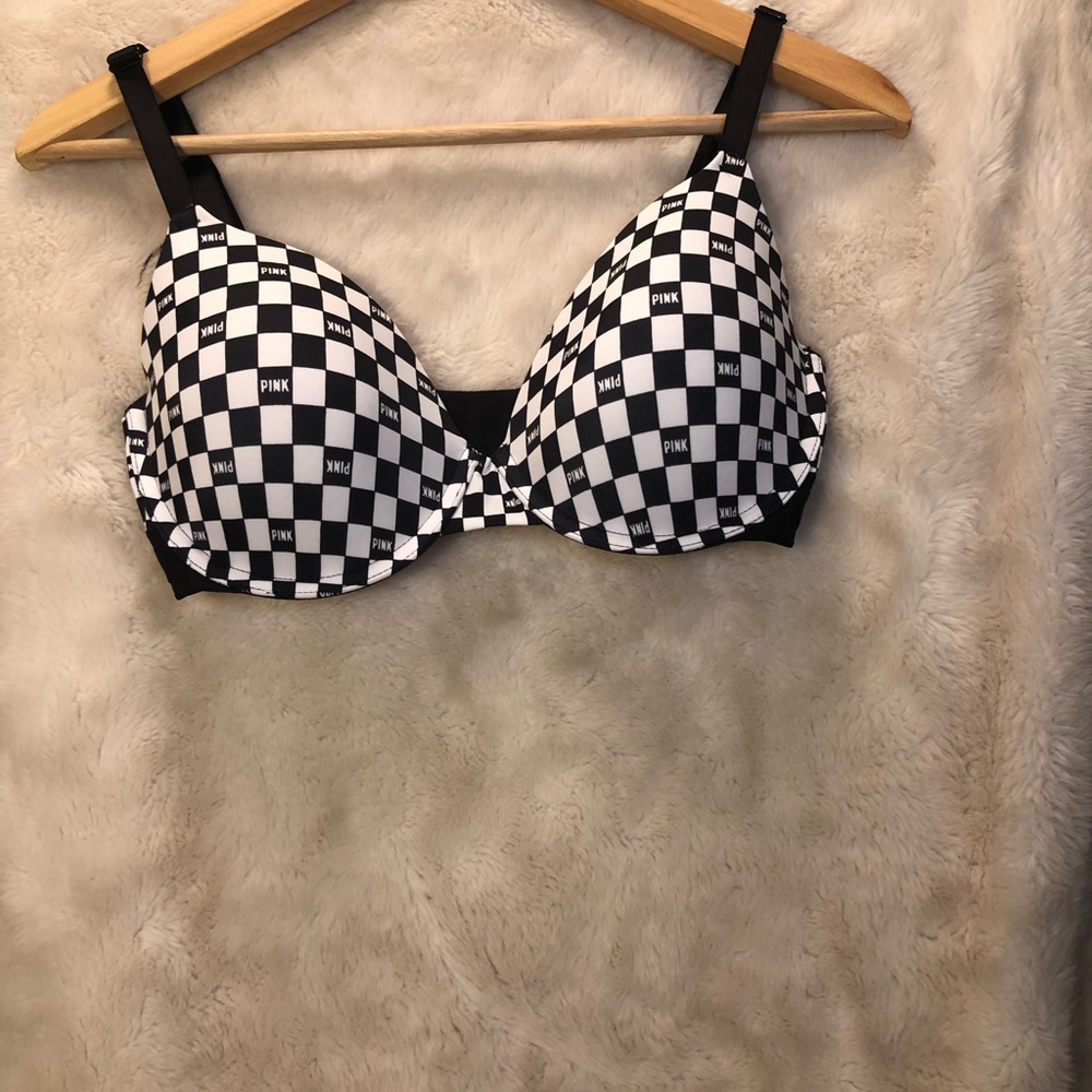 Pink bra (checker)